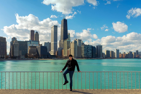 جولة سيرًا على الأقدام في وسط مدينة شيكاغو وتذاكر رحلة بحرية في بحيرة ميشيغان