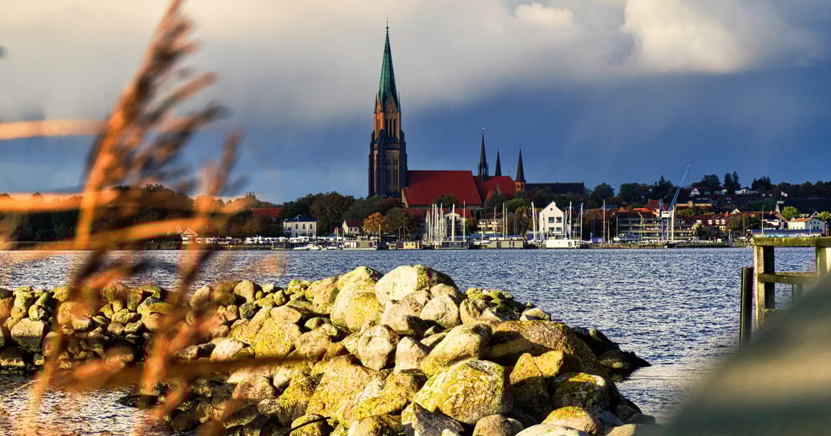 Schleswig Highlights Tour (Dom, Altstadt, Holm, Stadthafen) GetYourGuide