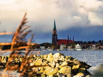 Schleswig: Highlights tour (cathedral, old town, Holm, city harbor)