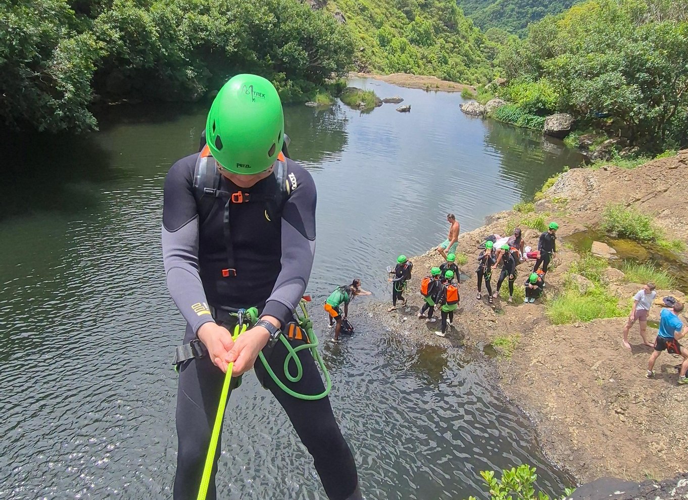 Mauritius: Rutsjebanetur ved Tamarind Falls/canyoning