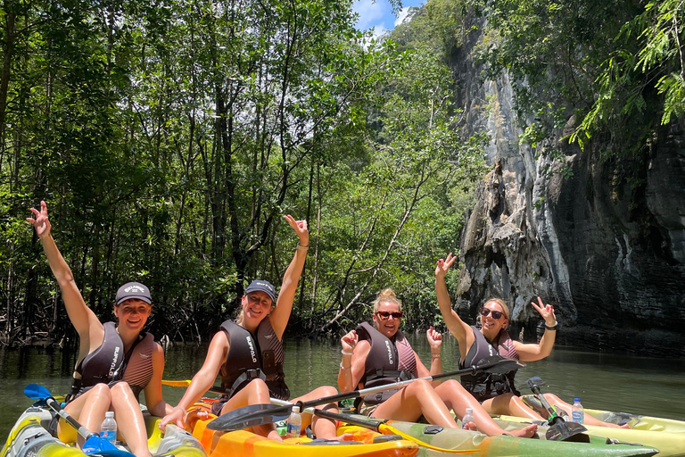 Langkawi: Aventura en kayak por los manglares de Kilim Karst