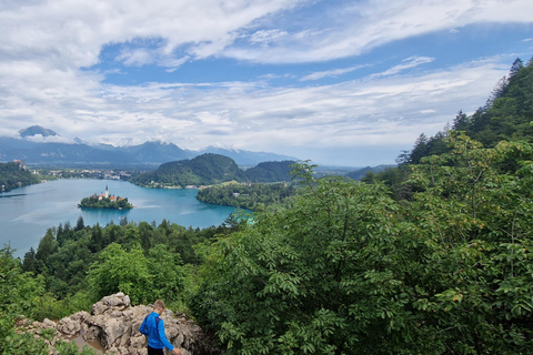Lake Bled: Guided Hiking Tour with Optional Castle Entry