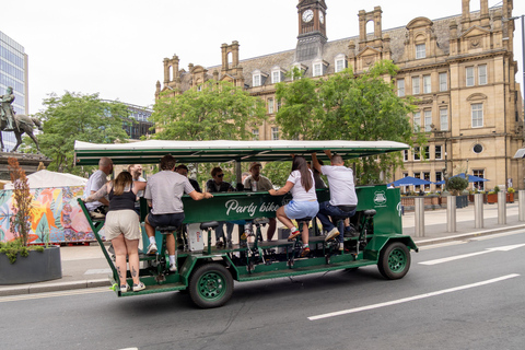 Leeds: Beer Bike Tour with Drinks and Music