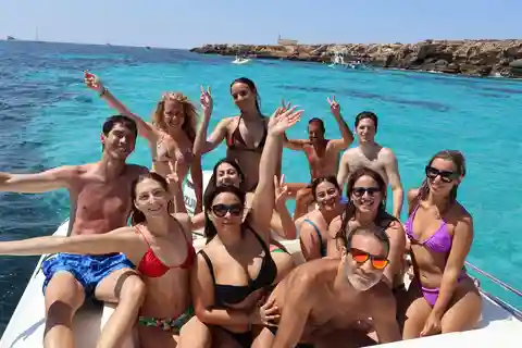 Favignana: Escursione Costiera in Barca