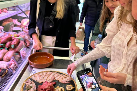 Geneva Food tour : Cheeses, wine, chocolate & fun