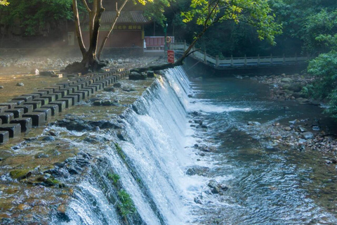 Zhangjiajie Avatar & Tianmen Day Trip Beat Heat & Crowds