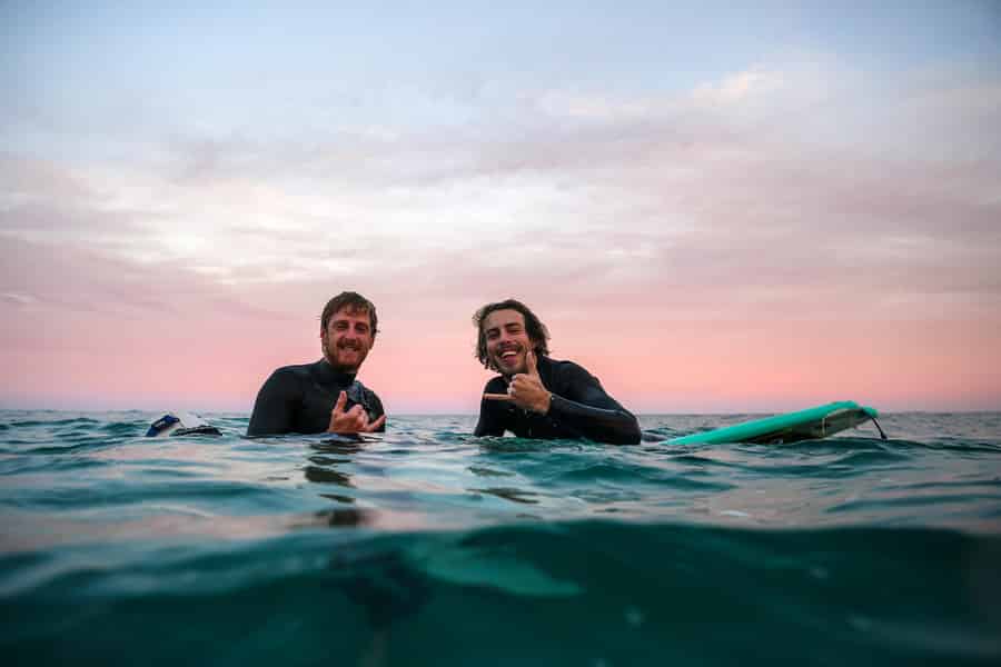 Barcelona: Paddelsurf-Erlebnis bei Sonnenaufgang/Sonnenuntergang mit Fotos. Foto: GetYourGuide