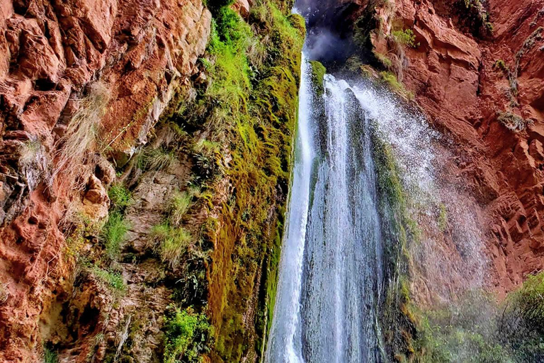 Cusco: Day trip to Perolniyoc Waterfall