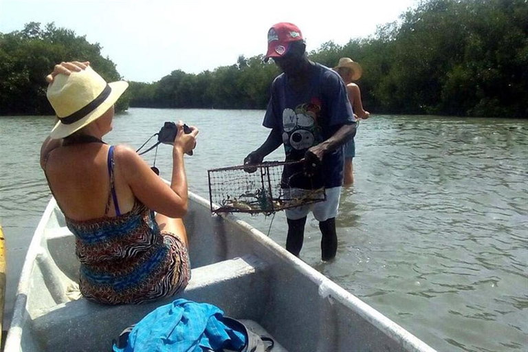 Cartagena: La Boquilla Fishing Village Tour with Cooking