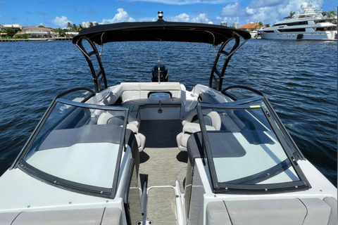 Fort Lauderdale: 11 People Private Boat Rental 6 Hours Rental