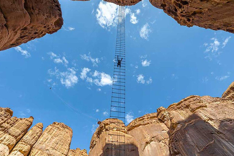 Salire sulla nuova scala AlUla verso il cielo