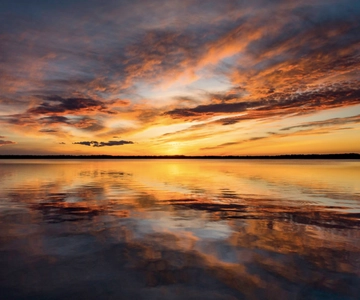 UYUNI SALT FLAT: SUNRISE & STARLIGHT EXPERIENCE