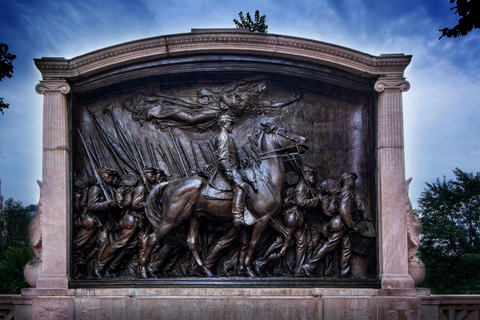 波士顿：圣诞幽灵徒步导览Boston: Ghosts of Christmas Past Guided Walking Tour