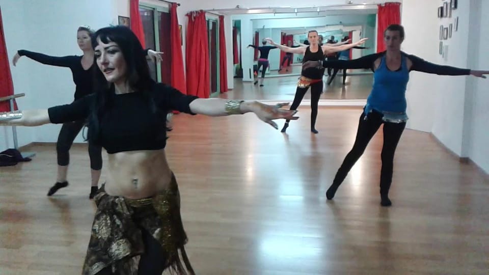 belly dancing course Marrakech | GetYourGuide