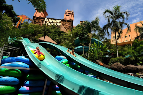 Sunway Lagoon 6 Parks Pass with Transfers & Dinner