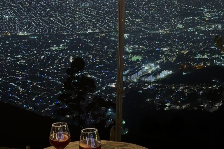 Medellín: Sunset Mirador Tour with Reserved Gastropub Table