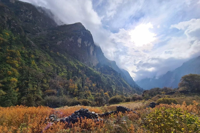 Trekking di 5 giorni sul Gosaikunda: un viaggio verso i laghi sacri