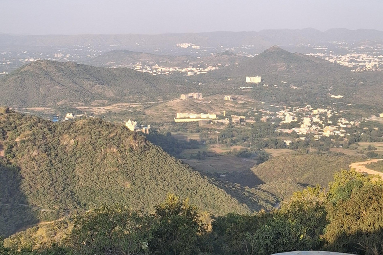 Monsoon Palace visit with Hotel Pickup-dropoff All Inclusive Guided Hiking at Monsoon Palace with Lunch