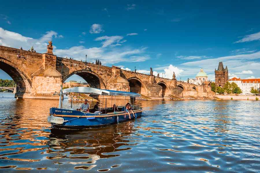 Prag: 45 Minuten-Sightseeing-Bootsfahrt zum Čertovka-Kanal