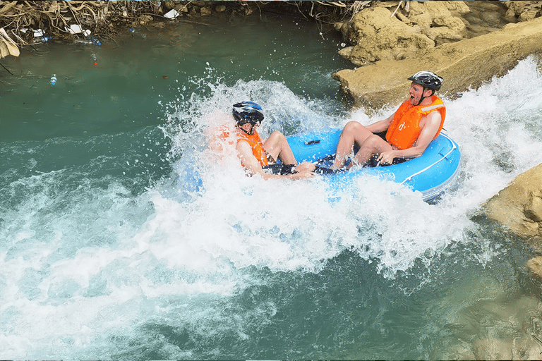 Luang Prabang: cascada de Kuang Si, tour de rafting en kayak1 km de kayak por el bosque, rafting, baño en Kuang Si y ecoturismo