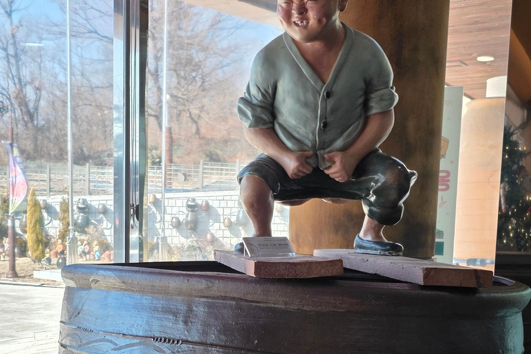 Ulsan: Bangudae Petroglyphs, Onggi Village & Park Tour