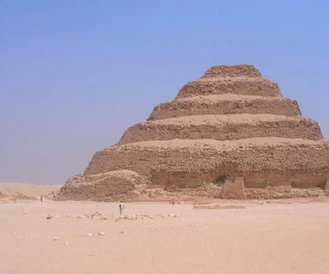 Cairo: Excursão de meio dia às Pirâmides de Memphis, Sakkara e Dahshur