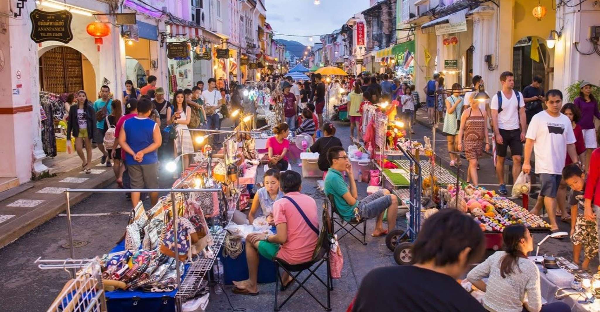 Phuket City Tour with Night Market Visit & Elephant Watching