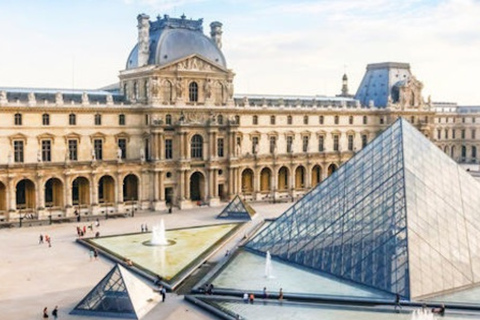 Paris: Louvre Museum Entry & Seine River Cruise with Photos