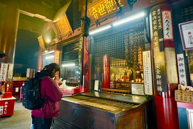 Nagoya: Kannon Temple ＆ Osu District Street Food Guided Tour Group Tour