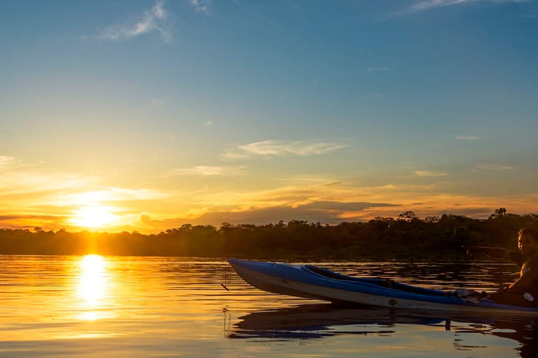 Passeio de barco nos rios Amazonas e Itaya