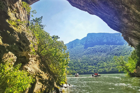 Eselnita: Boat Cruise on the Danube River