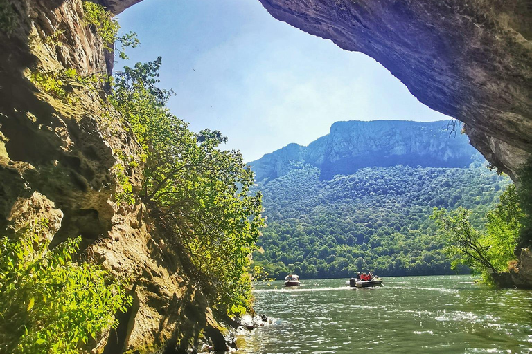 Eselnita: Boat Cruise on the Danube River