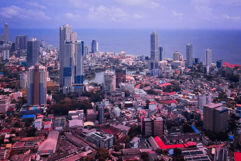 Colombo: Lotus Tower Guided Tour, Buffet Meal, and Views
