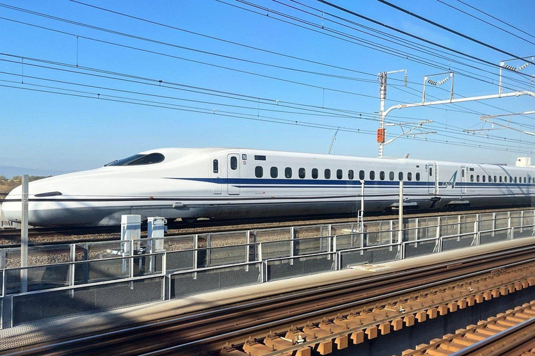 من أوساكا: رحلة يومية خاصة إلى هيروشيما بالقطار السريع