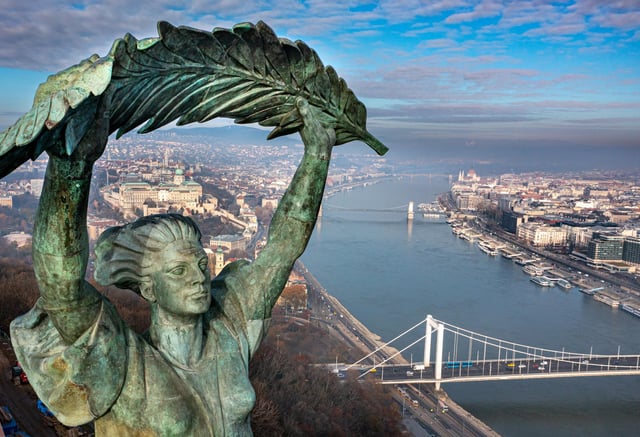 Budapest: tour a pie por la gran ciudad con guía