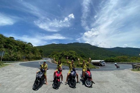 Hoi An naar Hue via Hai Van Pass op de motor (of andersom)Hue naar Hoi An/Da Nang via Hai Van Pass met de motor (enkele reis)