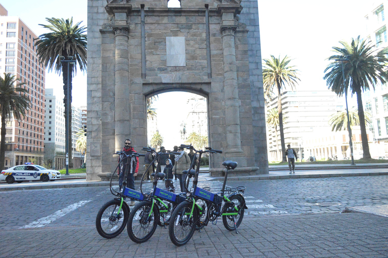 Montevideo: Guided walks on electric bicycles