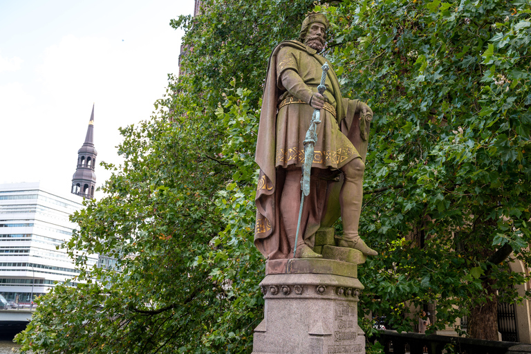 Hamburg: Historic WW2 Walking Tour & Panorama in Small Group