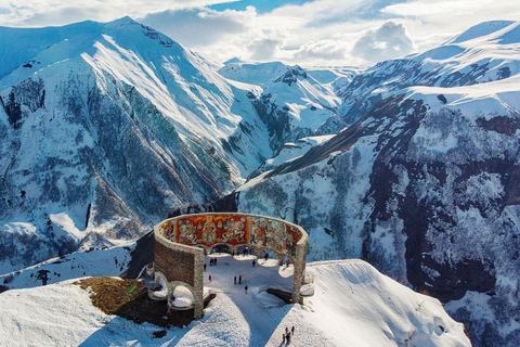 From Tbilisi: Kazbegi Scenic Discovery Tour with 4WD Ride