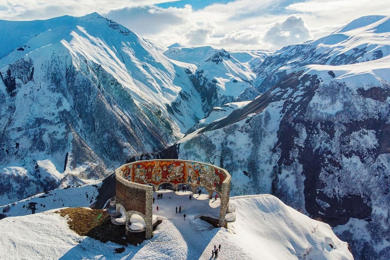 From Tbilisi: Kazbegi Scenic Discovery Tour with 4WD Ride