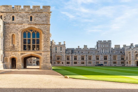 Winchester: Windsor Castle & Stonehenge Luxury Day Trip