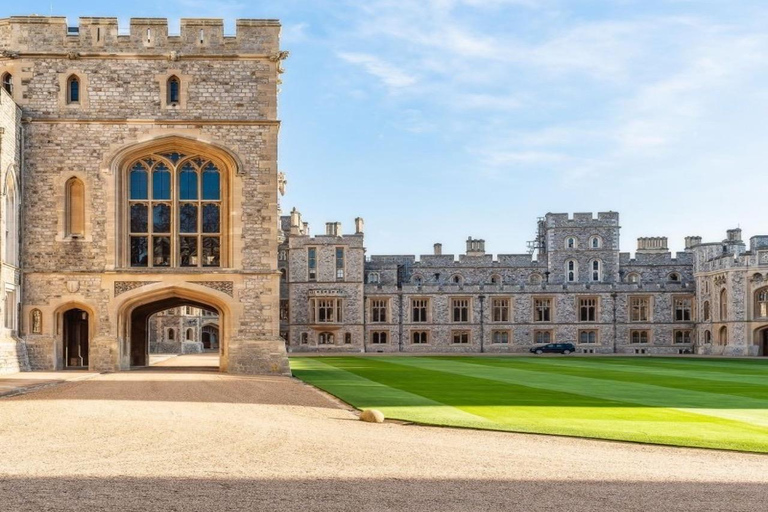 Winchester: Windsor Castle & Stonehenge Luxury Day Trip