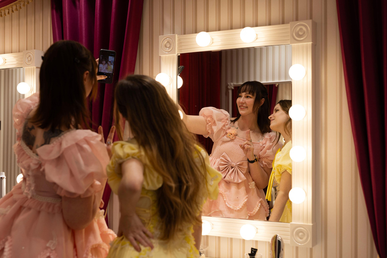 Nagoya Sakae: World Idol Republic Kawaii Experience