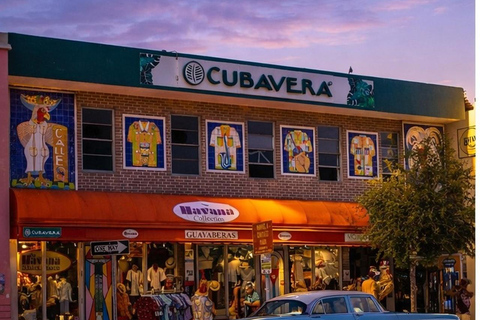 Miami: Little Havana After Dark Walking Tour with Drinks