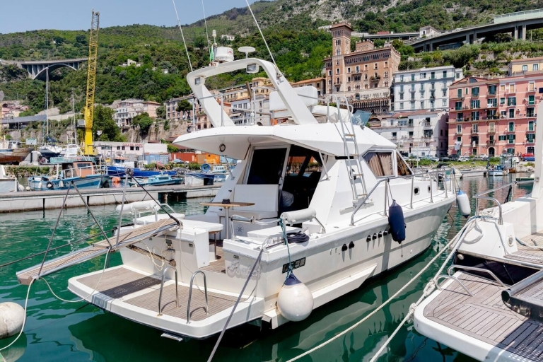 Boottocht aan de kust van Amalfi met schipper vanuit Salerno