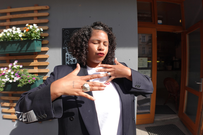 Berlín: Taller de anillos de plata en un estudio creativoBerlín: Taller de anillos con cuchara de plata en un estudio creativo