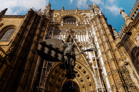 Sevilla: Tour mit bevorzugtem Zugang zu Kathedrale, Giralda und AlcázarBevorzugter Zugang zur Kathedrale, Giralda &amp; Alcázar Tour auf Italienisch