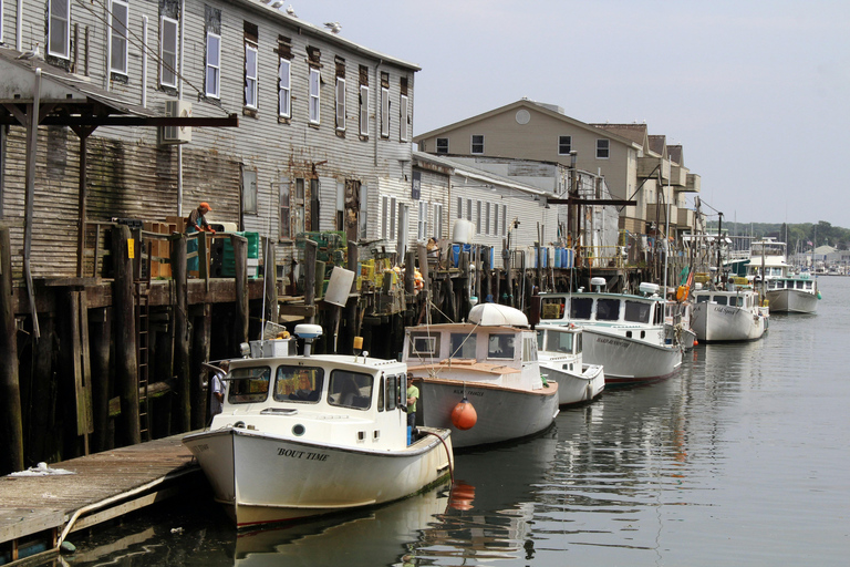Boston: Portland Lighthouse & Kennebunk Small Group Day Tour