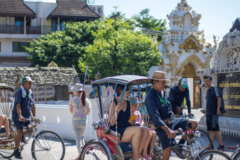 Chiang Mai: Tour guidato della città vecchia di 4 ore in biciclettaChiang Mai: tour in bicicletta di 4 ore della città vecchia