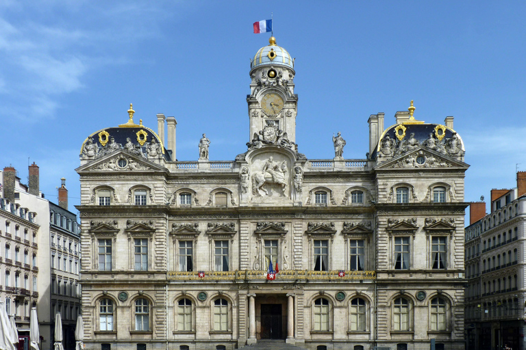 Private City Highlights Walking Tour with a Local Guide